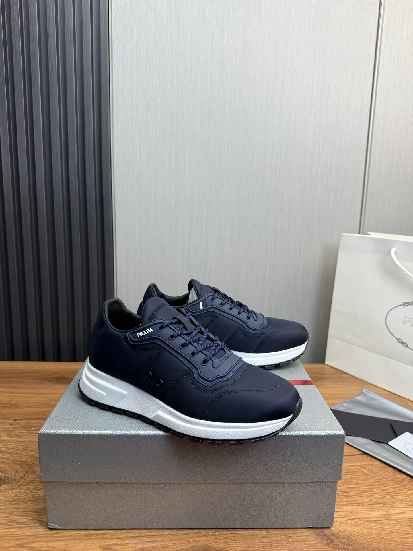 Men's shoes 💰560💰 [PRADA] Popular men's shoes shipped 👏Official website synchronized ⬆️Original imported waterproof fabric + cowhide lining, 1⃣️:1⃣️reproduction, original sole, 38-45 (45. Customized, non-refundable)